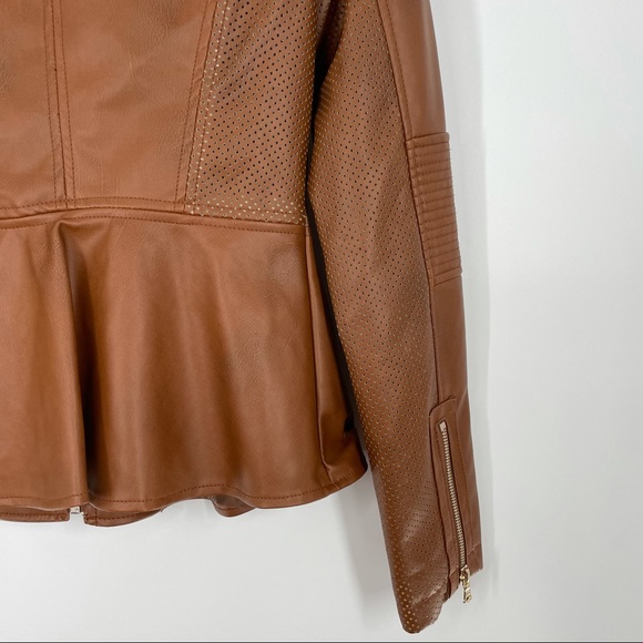 Guess Peplum brown faux leather jacket
Cognac - Picture 11 of 16